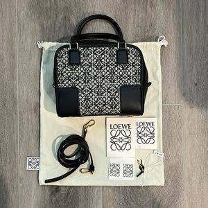 Loewe Amazona 19 Black/Blue